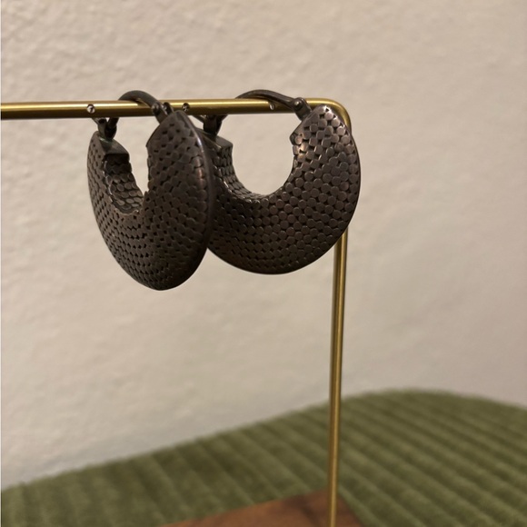 Maya Silver Textured Hoop Earrings Bold Statement - Picture 2 of 2